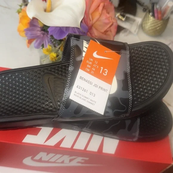 Nike Men’s BENASSI JDI PRINT
631261 013
black/summer white - Picture 5 of 5